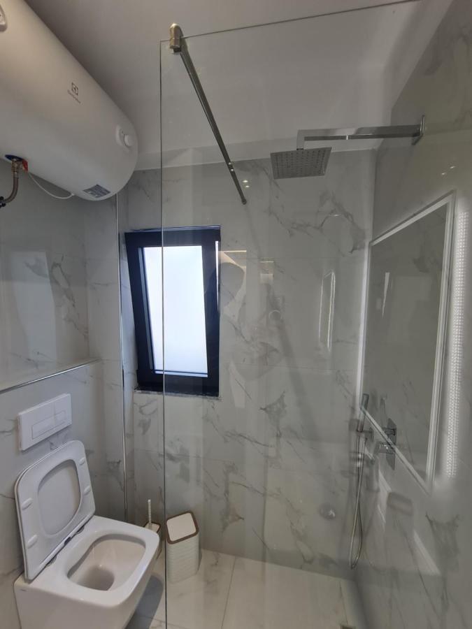 Am Luxury Apartment Тирана Экстерьер фото