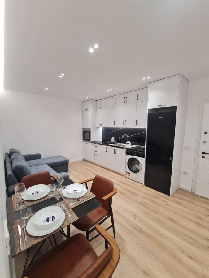 Am Luxury Apartment Тирана Экстерьер фото