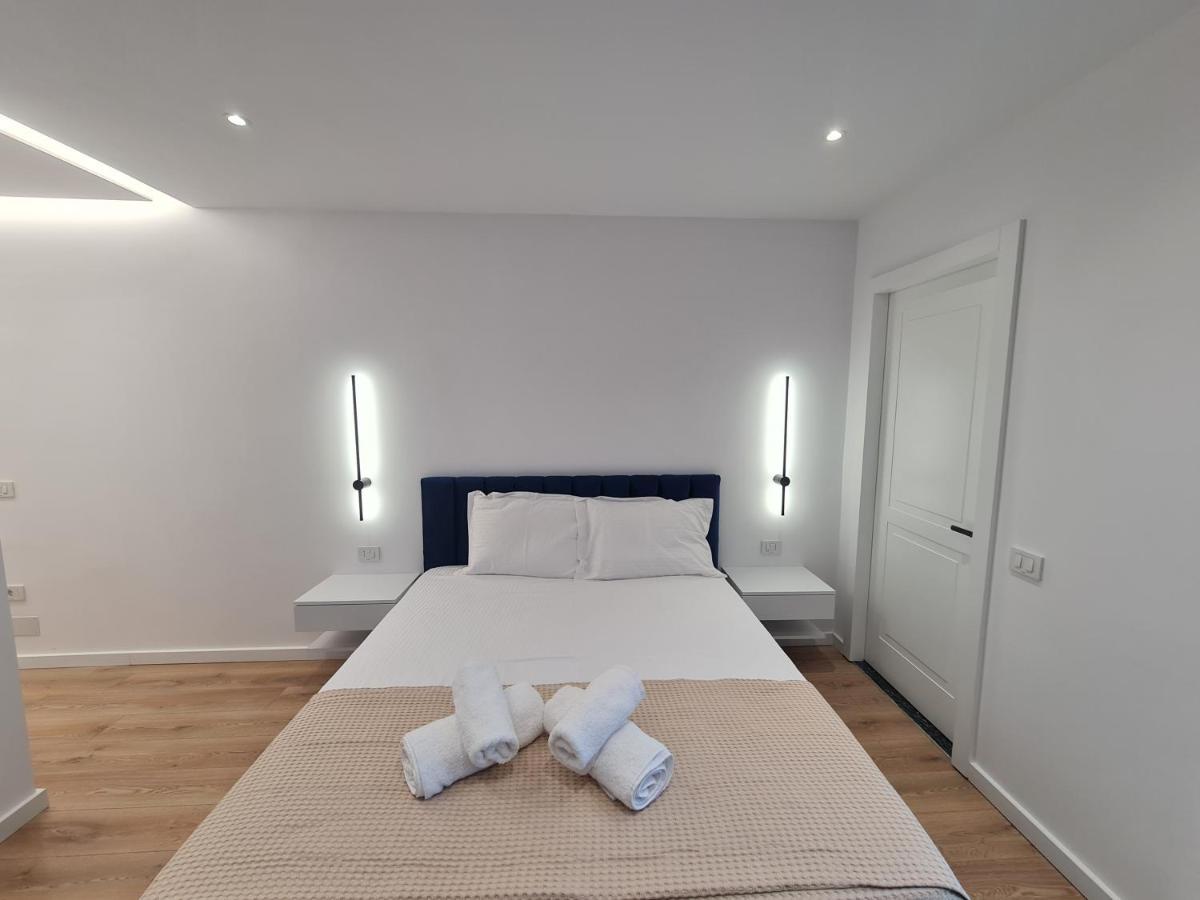 Am Luxury Apartment Тирана Экстерьер фото