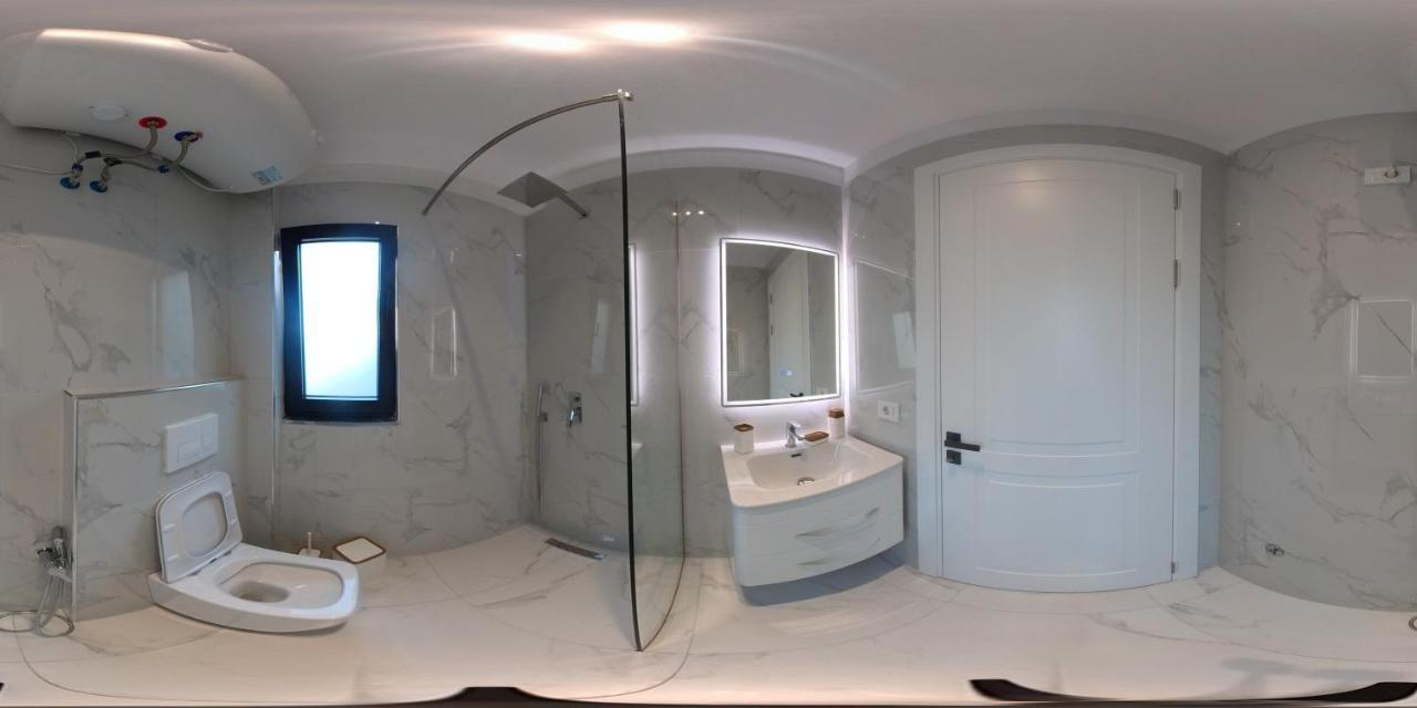 Am Luxury Apartment Тирана Экстерьер фото