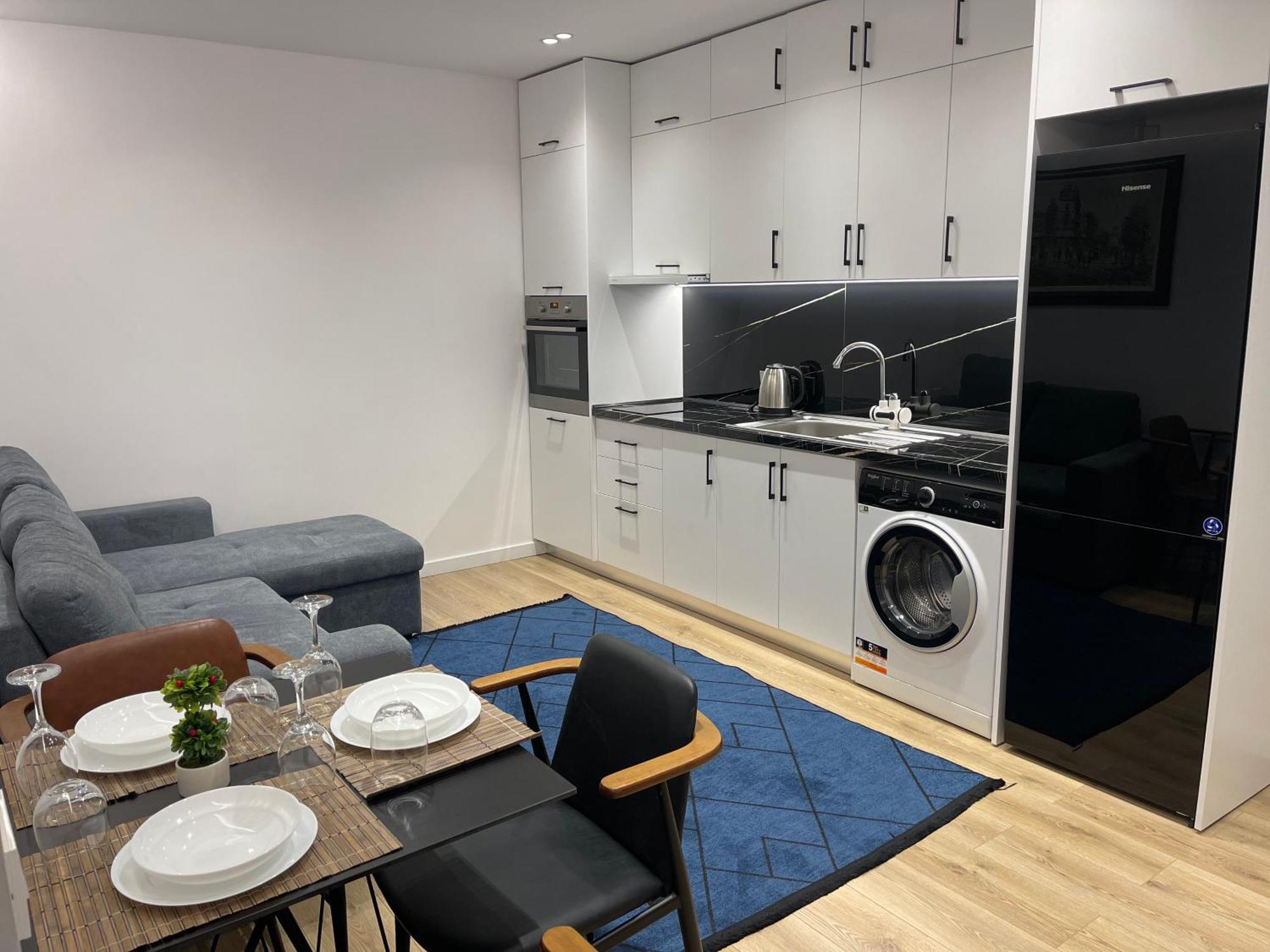 Am Luxury Apartment Тирана Экстерьер фото